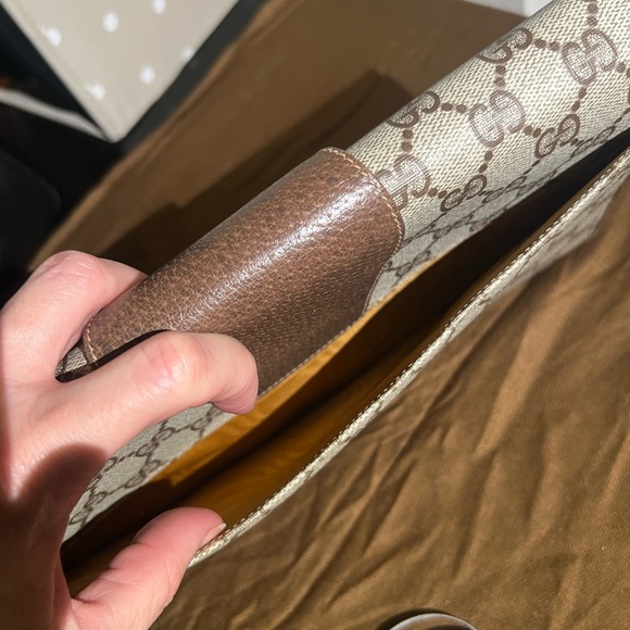 Gucci Vintage Clutch - Brown Leather, w/unbranded chain. Excellent Condition - Picture 7 of 14